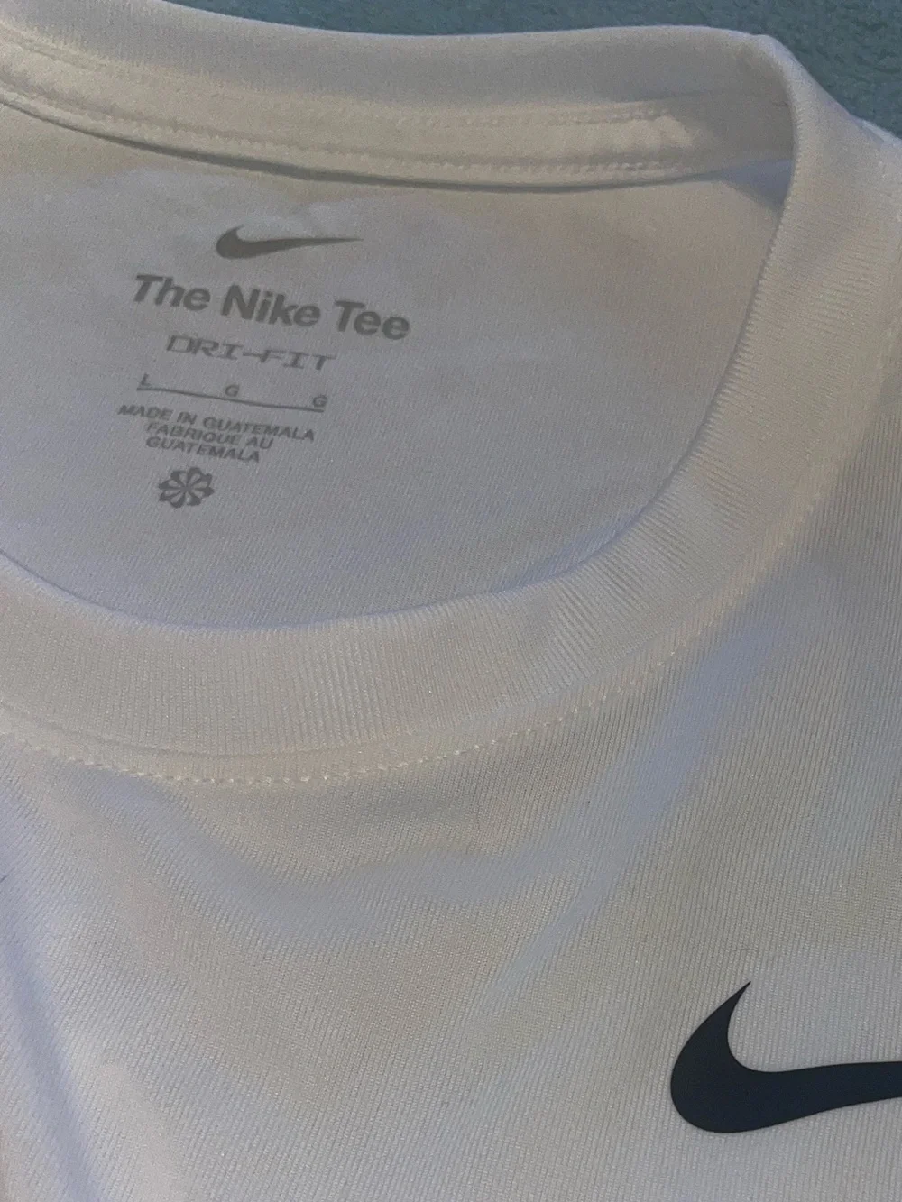 Nike women’s White Dri-FIT Crew Neck T-Shirt